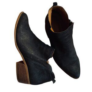 FRANCO SARTO -  Laslo Black leather Ankle Bootie pointed toe side zip -  8,5